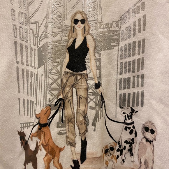 DKNY White Graphic Crew Neck Sweater with Urban Design - Picture 2 of 4